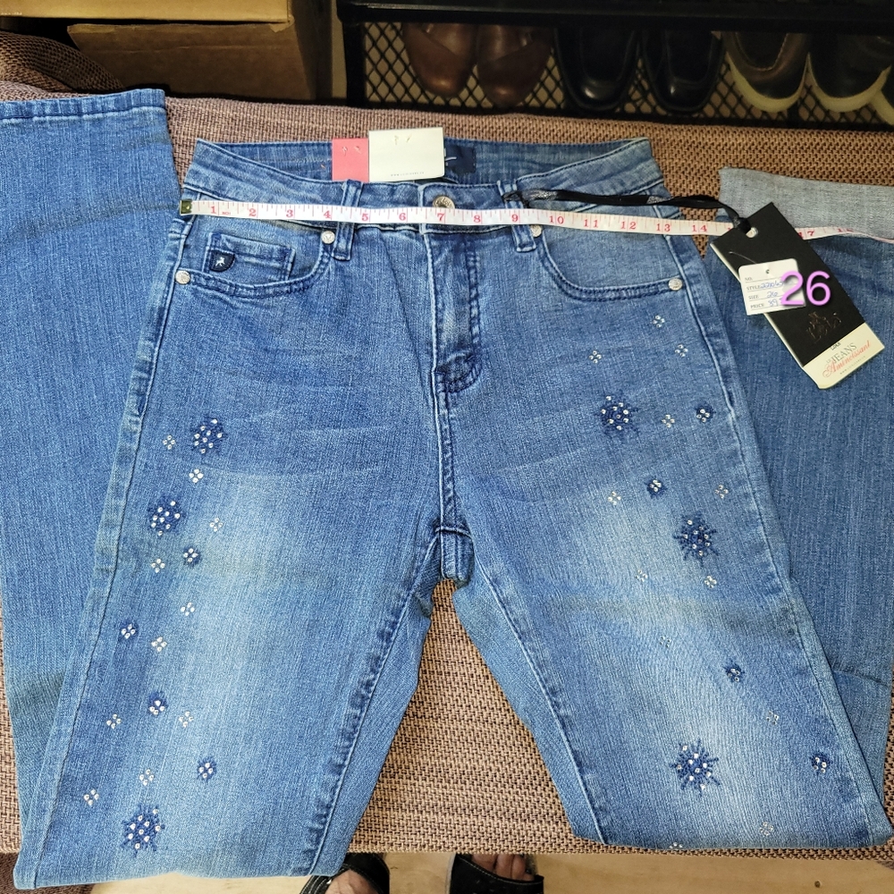 Lois Size 26 Denim Skinny Jeans With Bling